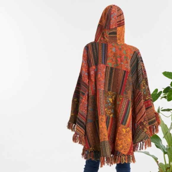 Kathmandu unisex hooded poncho with pockets - Picture 4 of 4